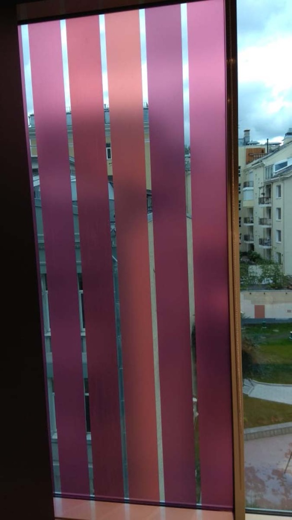 Печать на витражных наклейках в Москве - широкоформатная типография ...