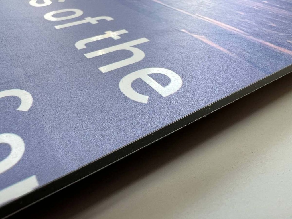 Печать на композите в Москве - широкоформатная типография полного цикла